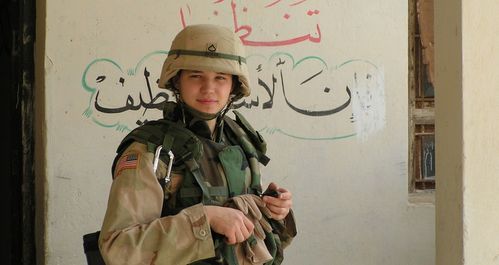 美国女兵阿富汗服役